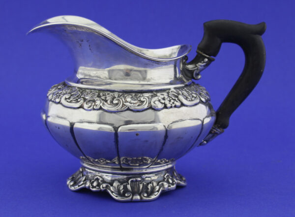Antikes 4-teiliges Kernstück, Kaffe-,Tee- Set, 800-er Silber, ca. 1650g – Bild 11