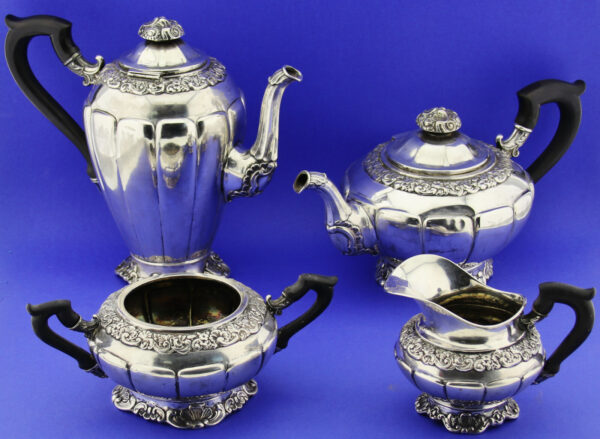 Antikes 4-teiliges Kernstück, Kaffe-,Tee- Set, 800-er Silber, ca. 1650g – Bild 12