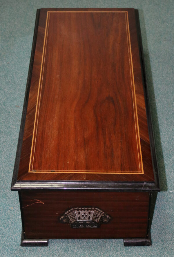 Antikes Walzenspielwerk um 1870 mit 12 Liedern, Nußbaum teilebonisiert – Bild 4