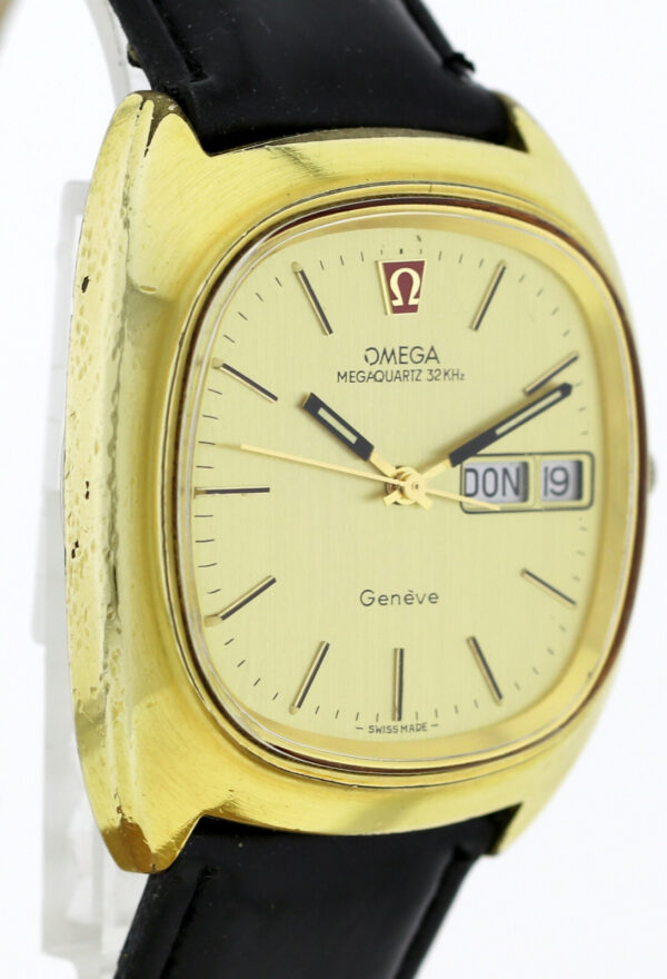 Omega Geneve MegaQuartz 32KHz Day Date Vintage Herren- Uhr vergoldet 38x37mm – Bild 3
